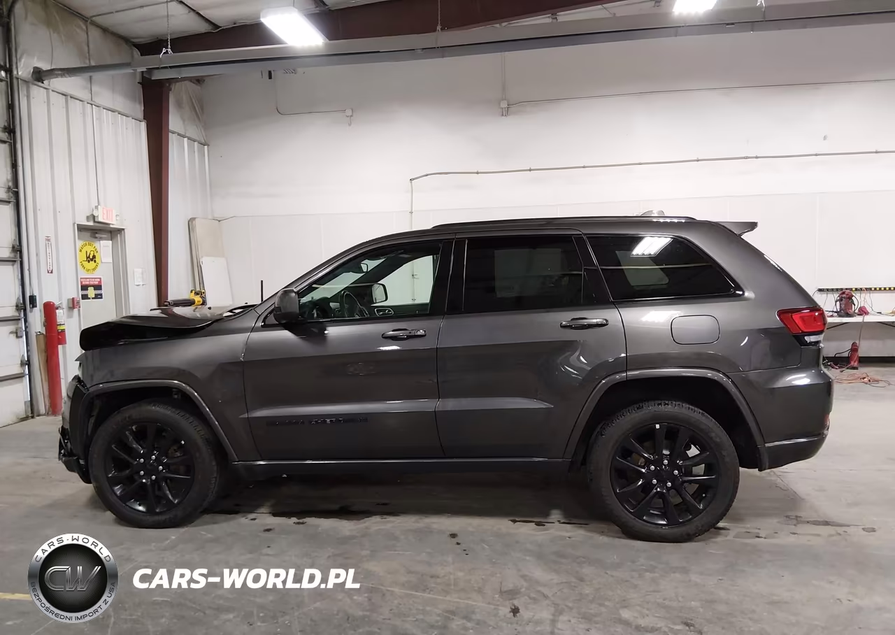 2018 Jeep Grand Cherokee Altitude 4X4 VIN:1C4RJFAG7JC475261 - 14