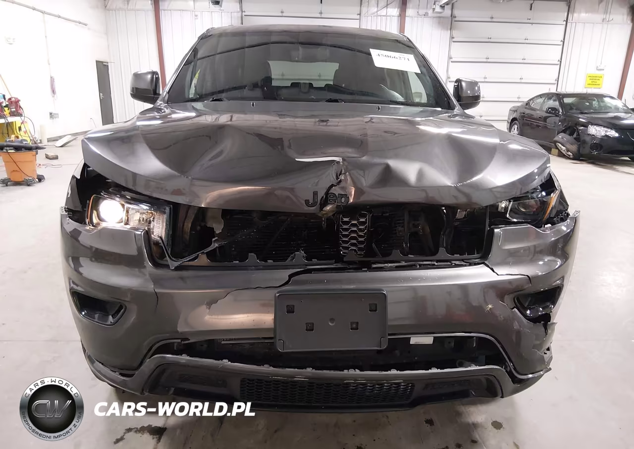 2018 Jeep Grand Cherokee Altitude 4X4 VIN:1C4RJFAG7JC475261 - 6