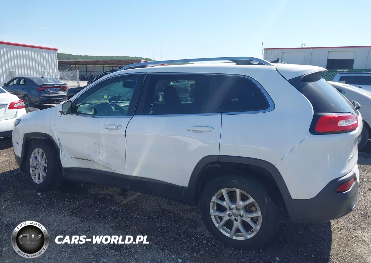 2016 Jeep Cherokee Latitude VIN:1C4PJMCS4GW270873 - 14