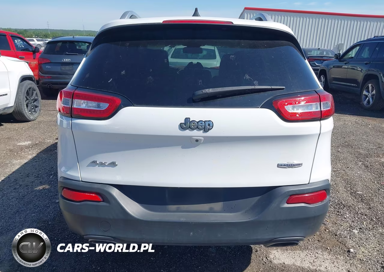 2016 Jeep Cherokee Latitude VIN:1C4PJMCS4GW270873 - 16