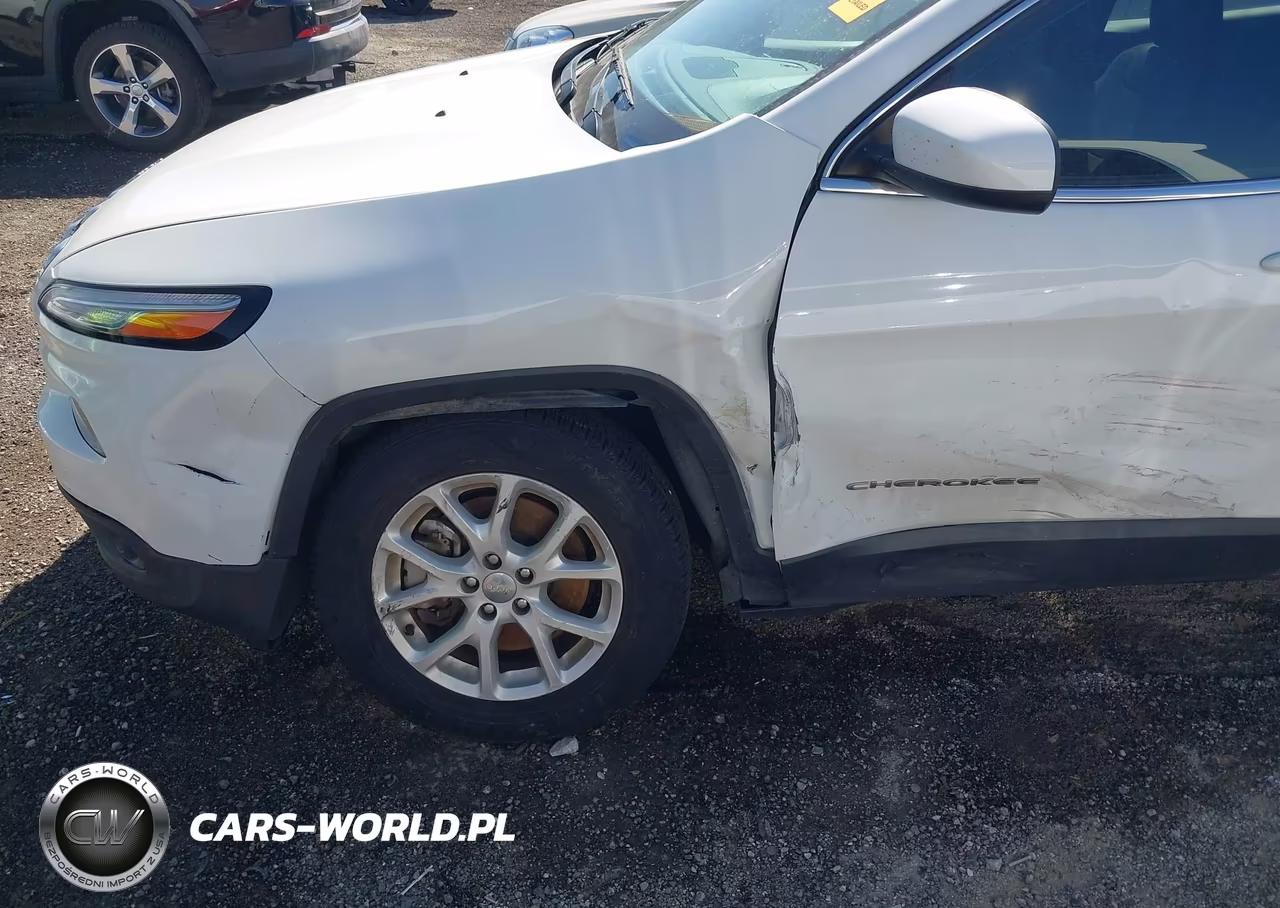 2016 Jeep Cherokee Latitude VIN:1C4PJMCS4GW270873 - 6