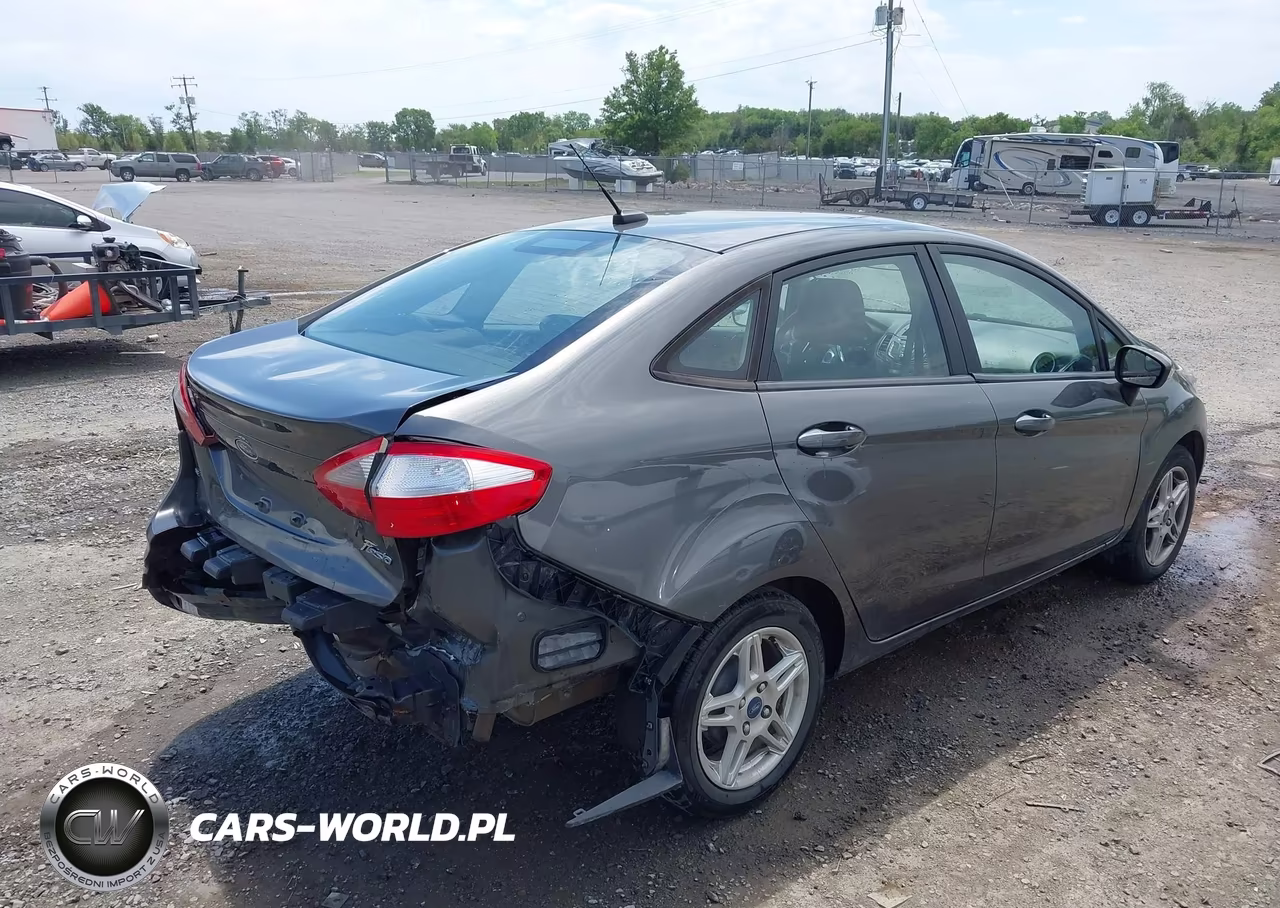 2018 Ford Fiesta Se VIN:3FADP4BJ4JM147579 - 4