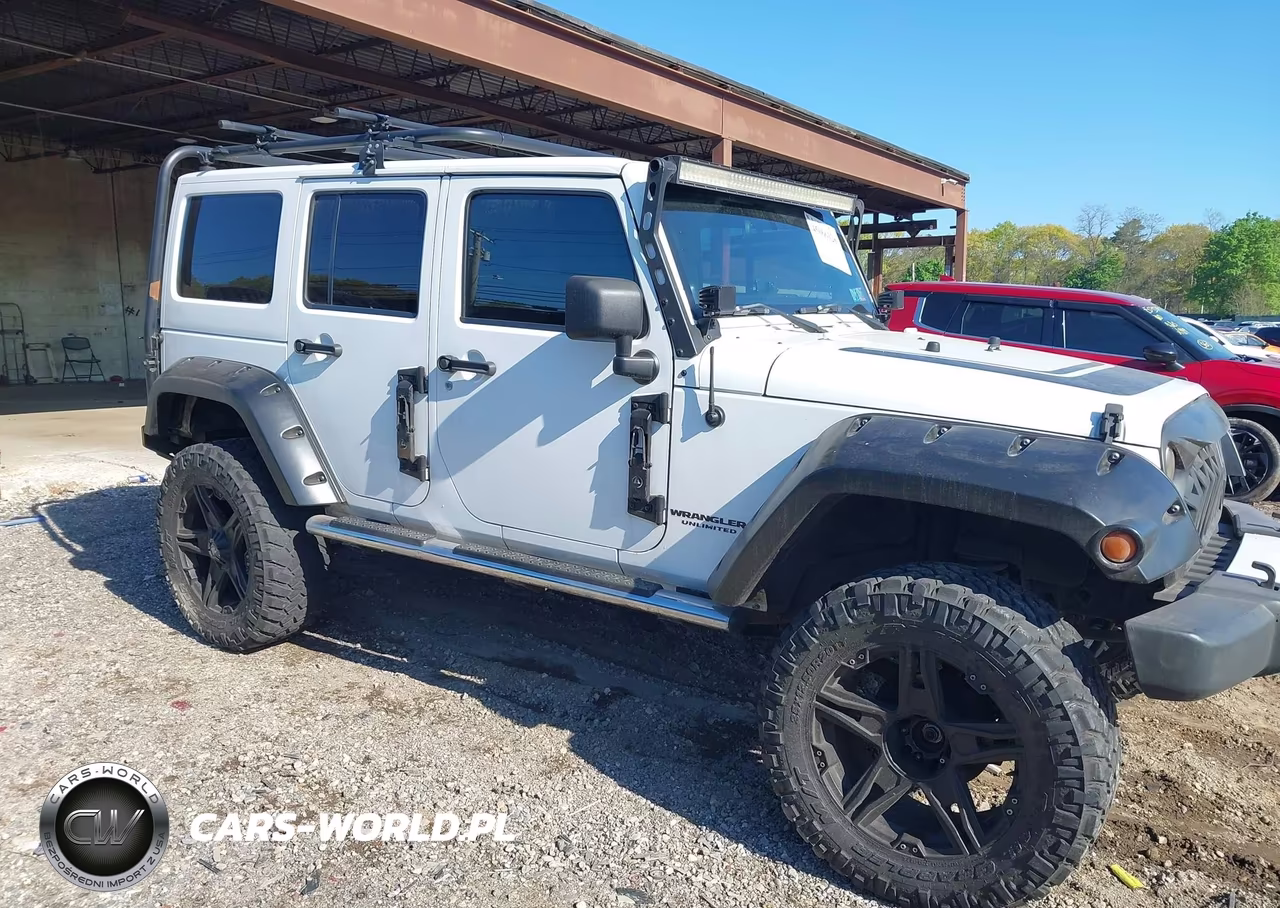 2012 Jeep Wrangler Unlimited Sahara – zdjęcie 1 z 16