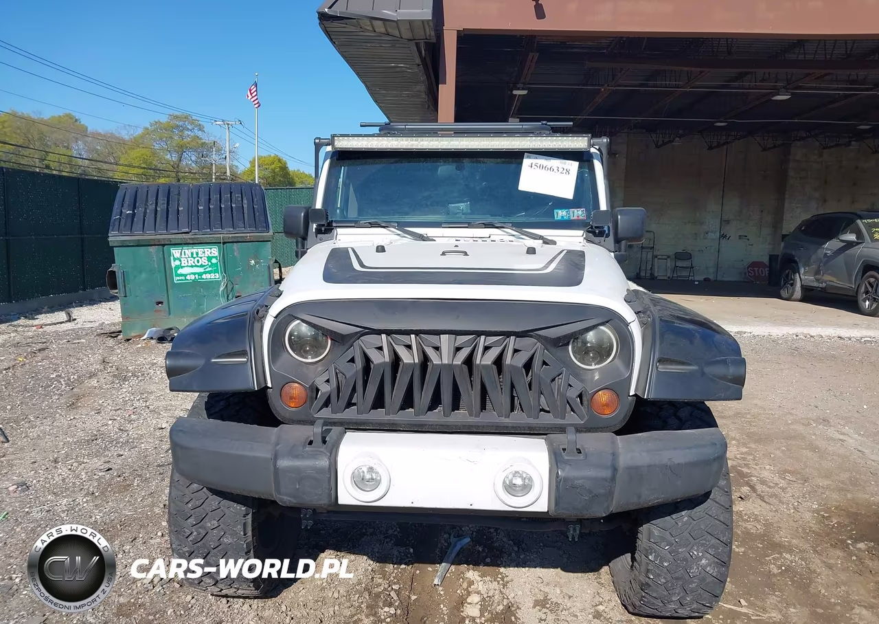 2012 Jeep Wrangler Unlimited Sahara VIN:1C4BJWEG0CL284439 - 12