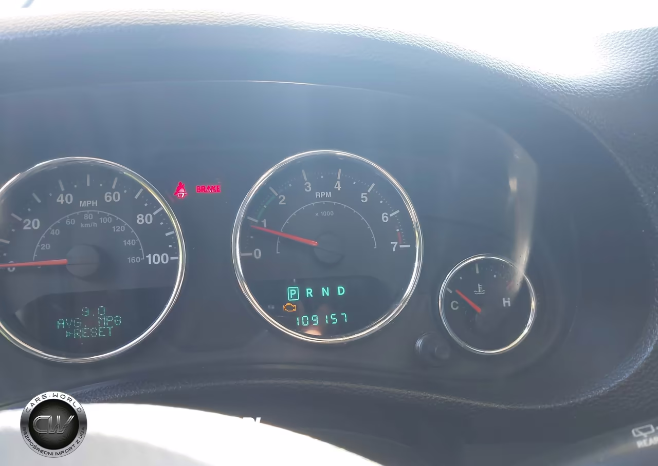 2012 Jeep Wrangler Unlimited Sahara VIN:1C4BJWEG0CL284439 - 7