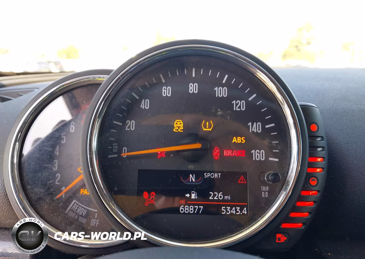 2016 Mini Clubman Cooper VIN:WMWLN5C58G2B35129 - 7