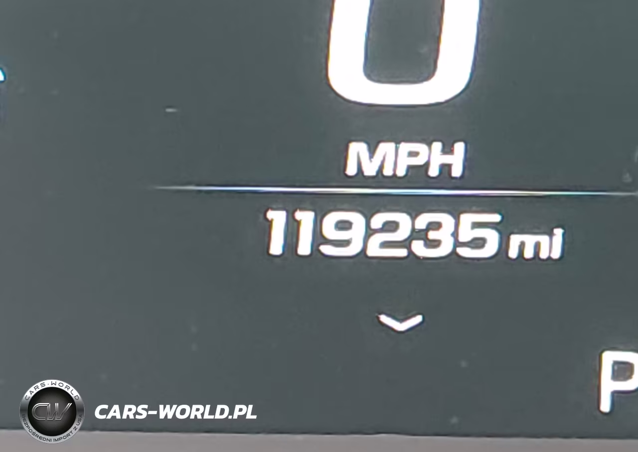 2018 GMC Yukon Denali VIN:1GKS1CKJ4JR274140 - 16