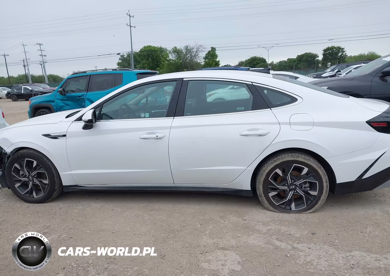 2025 Hyundai Sonata Sel VIN:KMHL64JA3SA493174 - 14