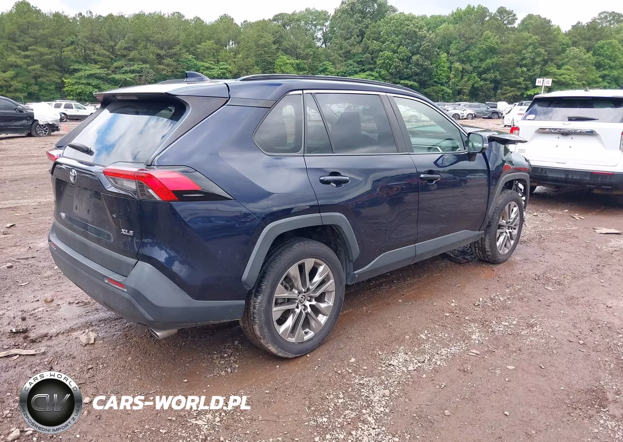 2022 Toyota Rav4 Xle Premium VIN:JTMC1RFV6ND088067 - 4