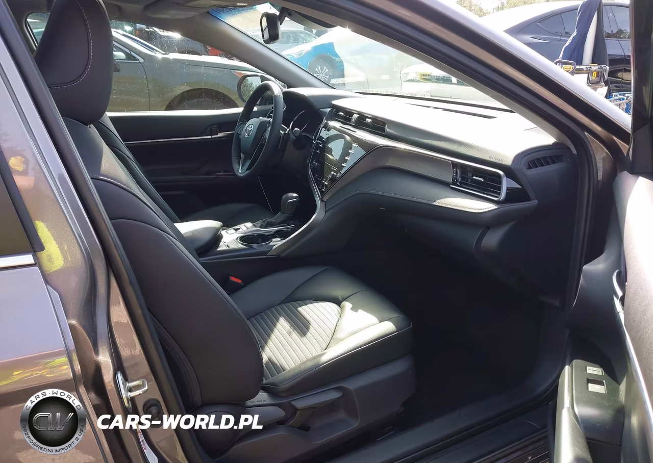 2019 Toyota Camry Hybrid Se VIN:4T1B21HK2KU516737 - 18
