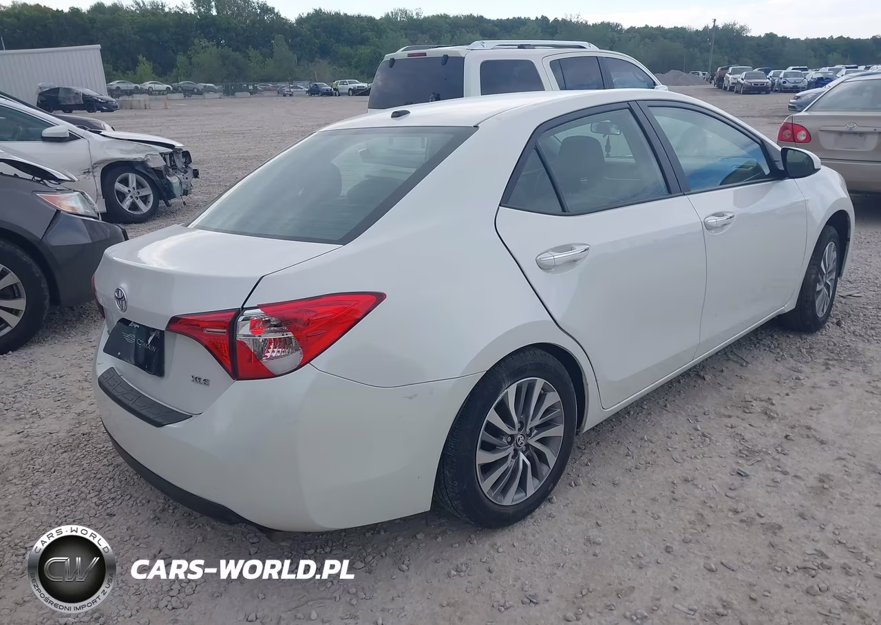 2017 Toyota Corolla Xle VIN:5YFBURHE6HP727310 - 4
