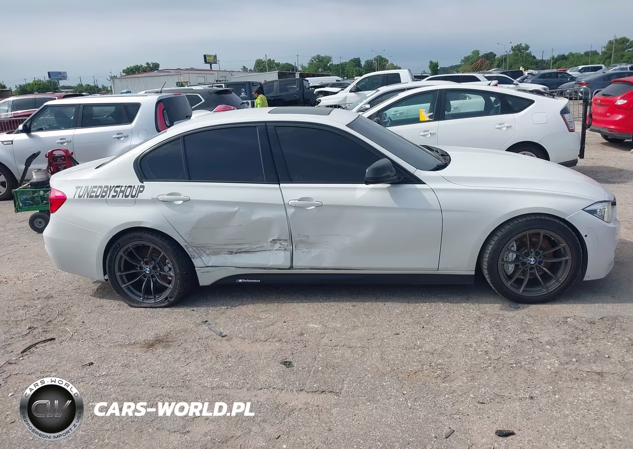 2016 BMW 340I VIN:WBA8B3G53GNT92174 - 13