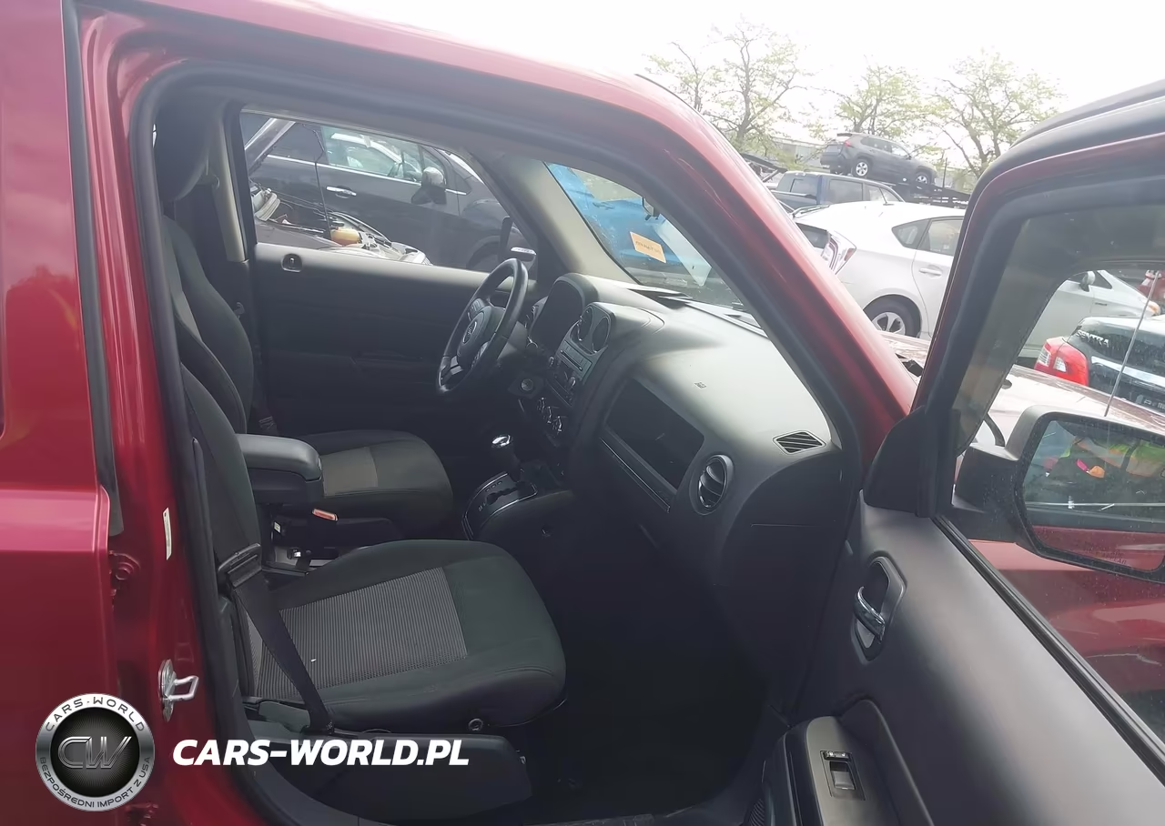 2013 Jeep Patriot Latitude VIN:1C4NJRFB3DD156256 - 5