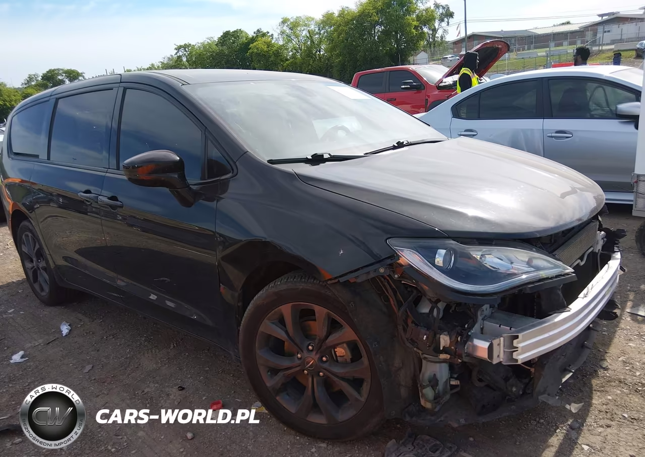 2020 Chrysler Pacifica Touring – zdjęcie 1 z 20