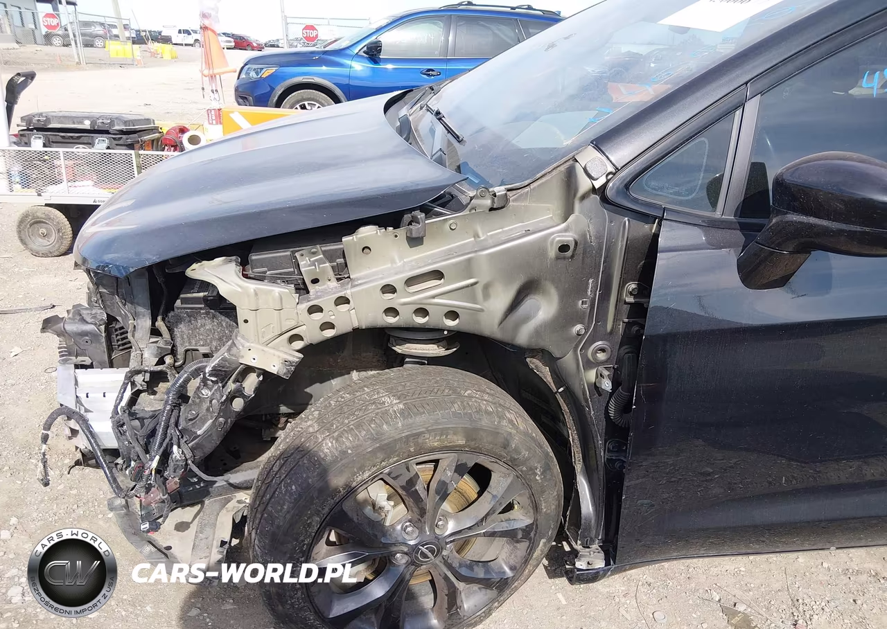 2020 Chrysler Pacifica Touring VIN:2C4RC1FG2LR150419 - 18