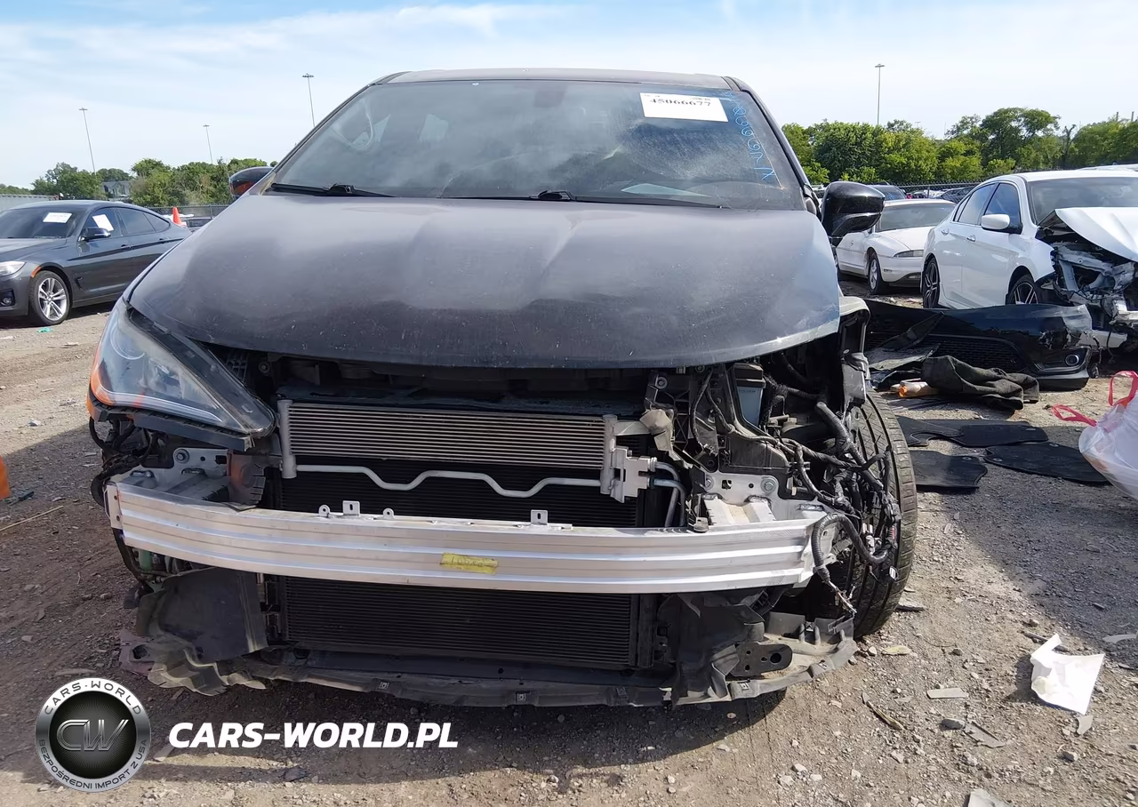 2020 Chrysler Pacifica Touring VIN:2C4RC1FG2LR150419 - 19