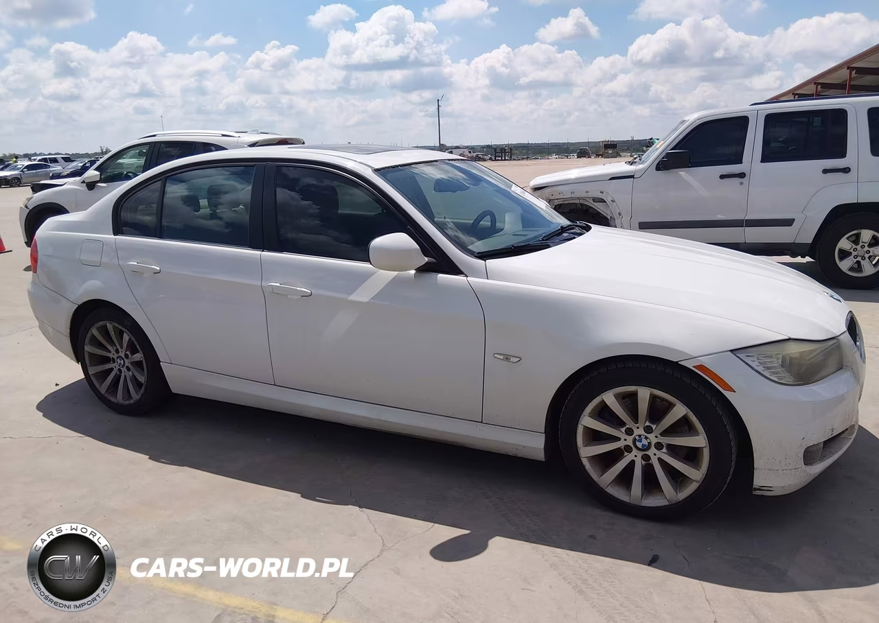 2011 BMW 328I VIN:WBAPH7G54BNN06242 - 13