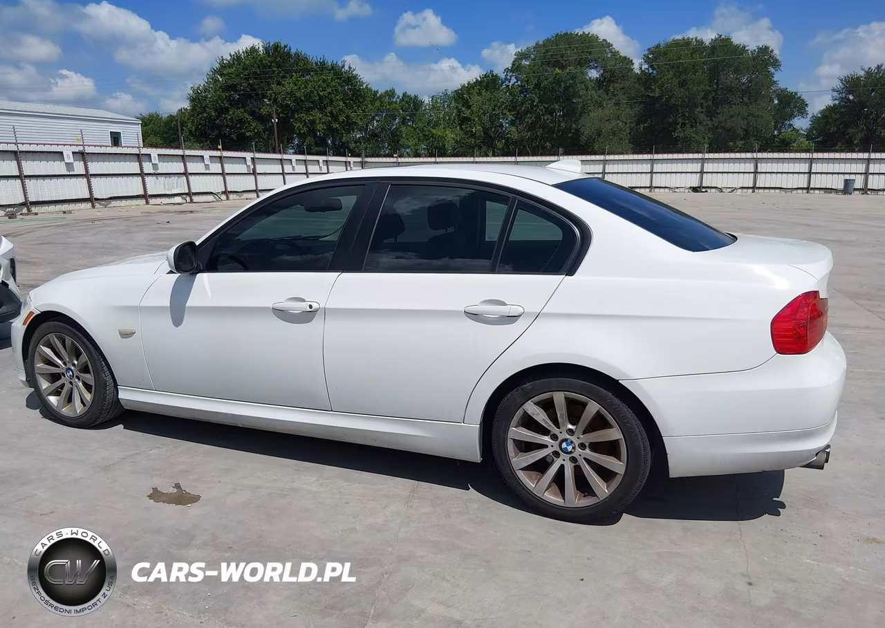 2011 BMW 328I VIN:WBAPH7G54BNN06242 - 14