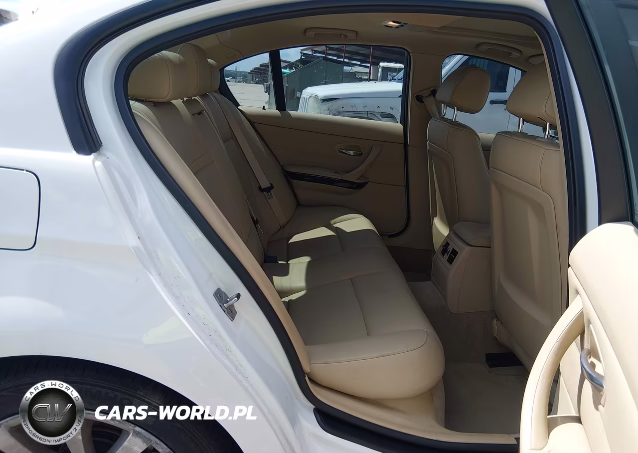 2011 BMW 328I VIN:WBAPH7G54BNN06242 - 8