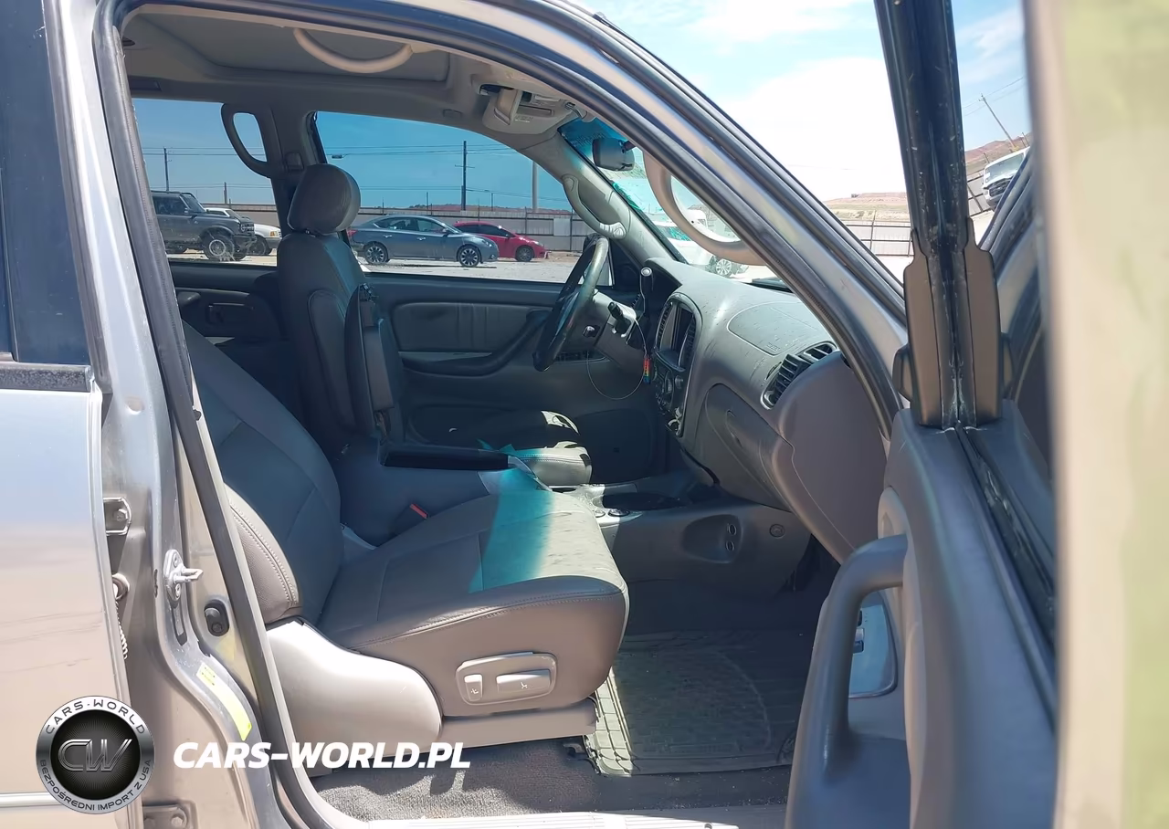 2002 Toyota Sequoia Limited V8 VIN:5TDZT38A02S114111 - 5