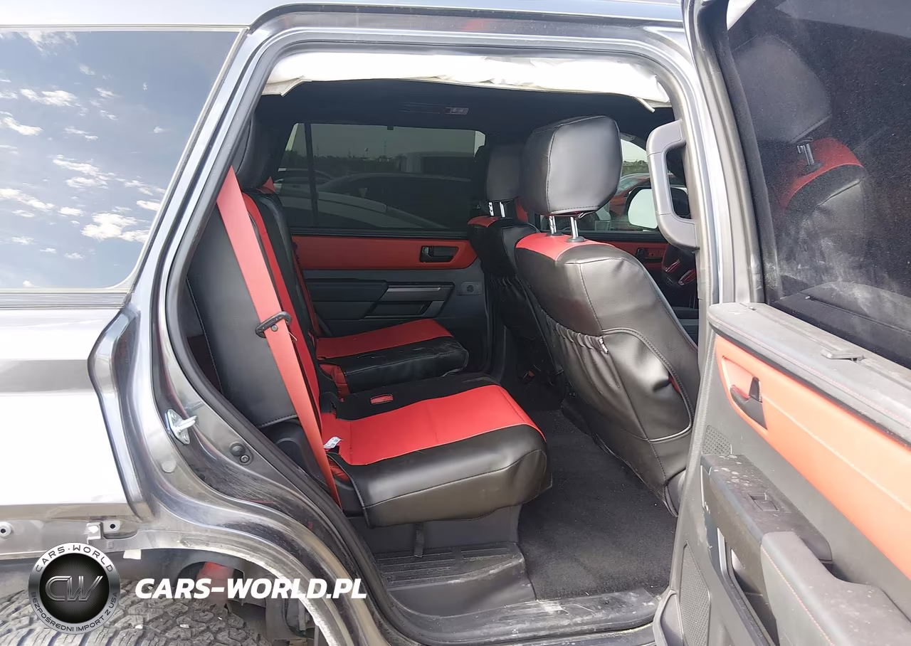 2025 Toyota Sequoia Trd Pro VIN:7SVAAABA0SX062978 - 8