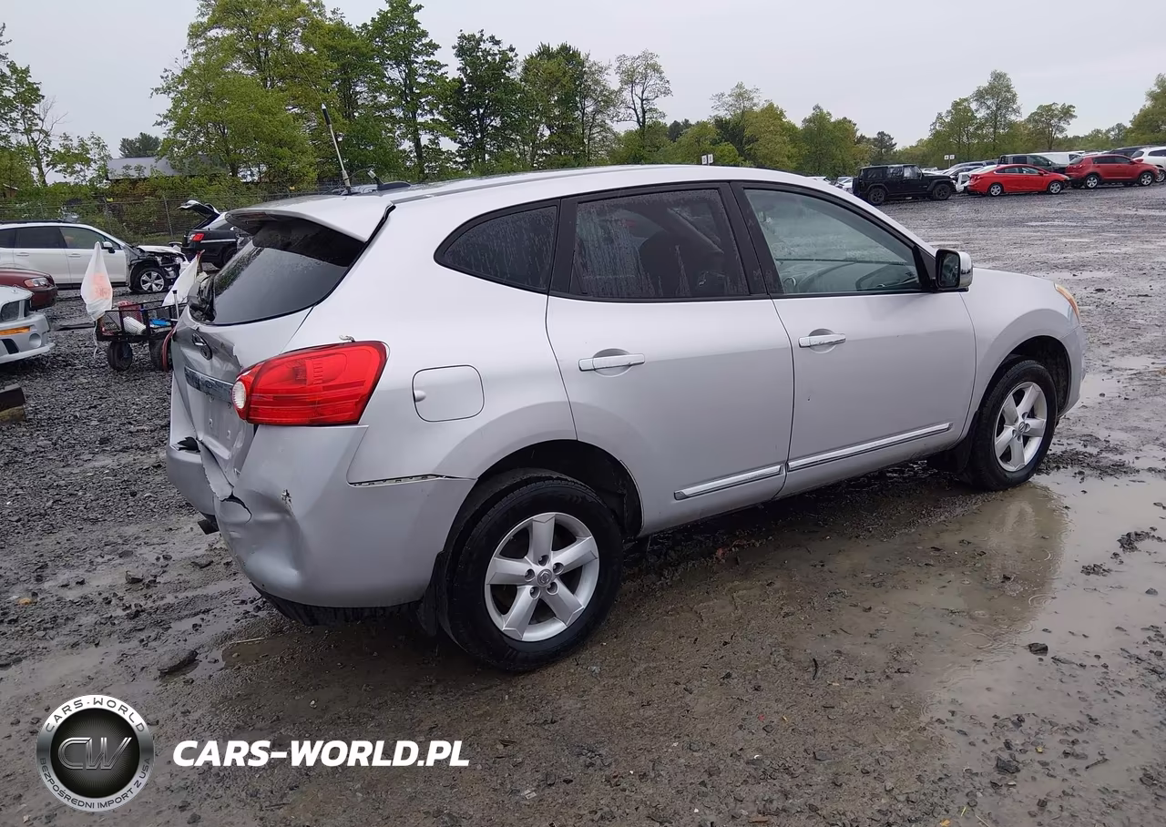 2012 Nissan Rogue S VIN:JN8AS5MV2CW392471 - 4