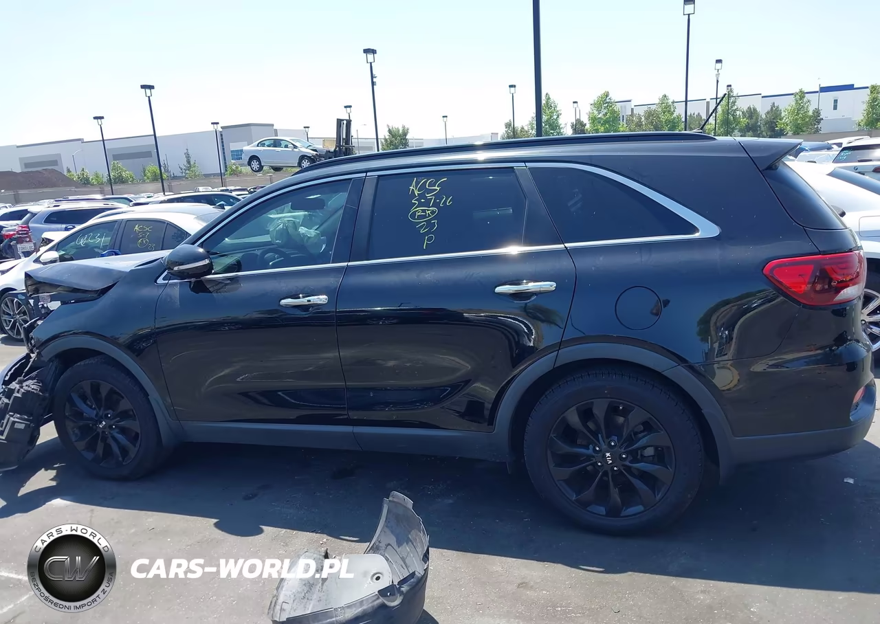 2020 Kia Sorento 3.3L S VIN:5XYPG4A59LG693757 - 15