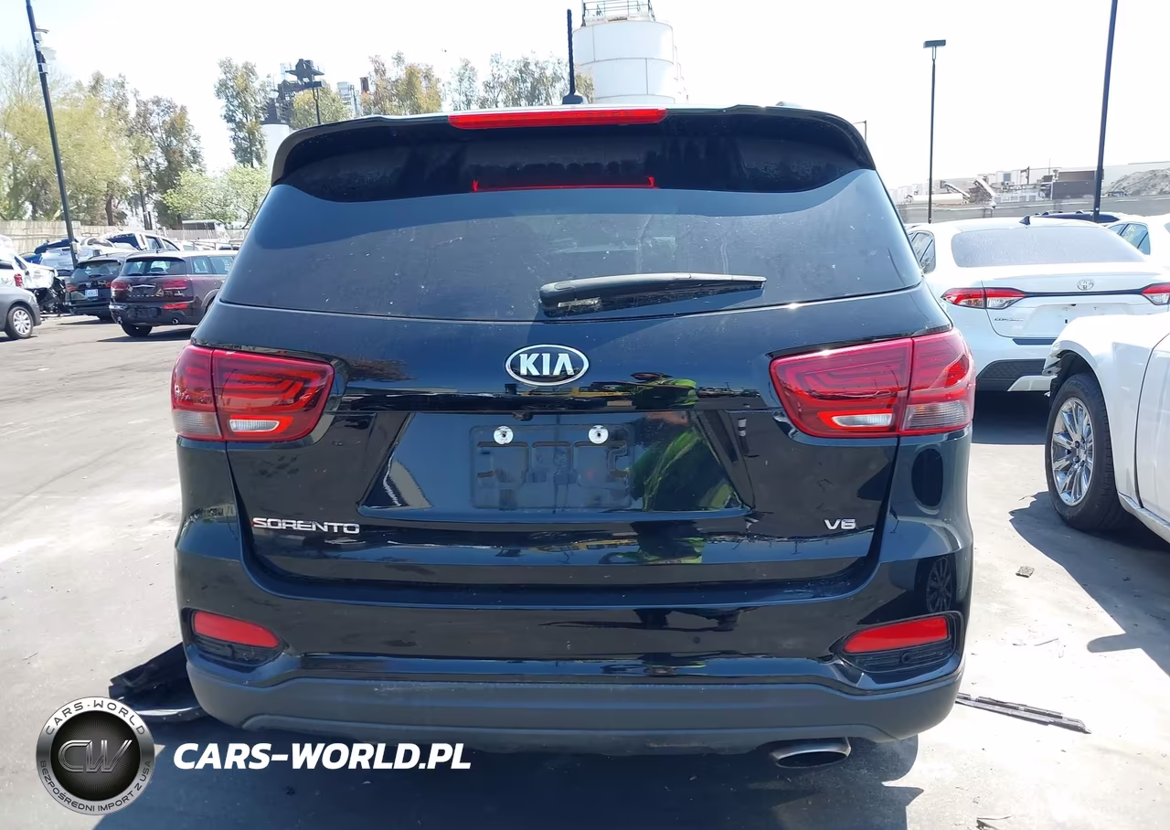 2020 Kia Sorento 3.3L S VIN:5XYPG4A59LG693757 - 17