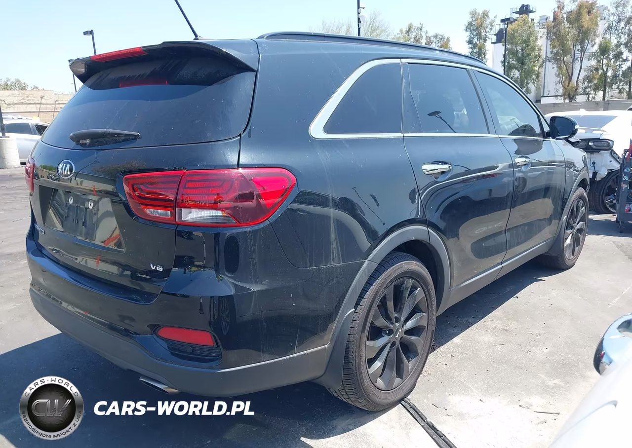 2020 Kia Sorento 3.3L S VIN:5XYPG4A59LG693757 - 4