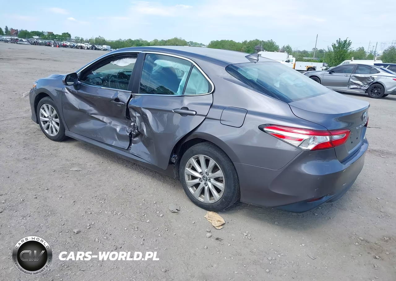 2019 Toyota Camry Le VIN:4T1B11HK3KU759444 - 3