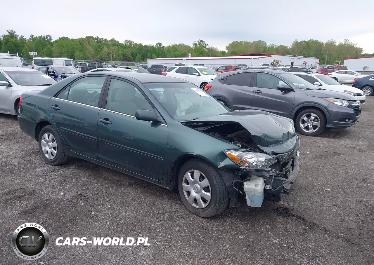2004 Toyota Camry Le – zdjęcie 1 z 16