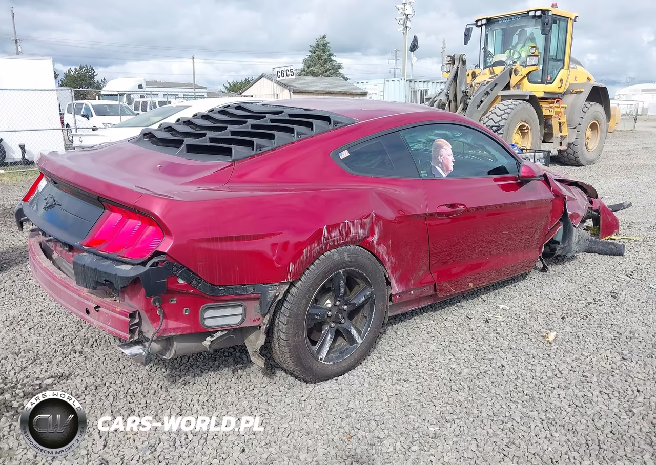 2018 Ford Mustang Ecoboost VIN:1FA6P8TH0J5145085 - 4
