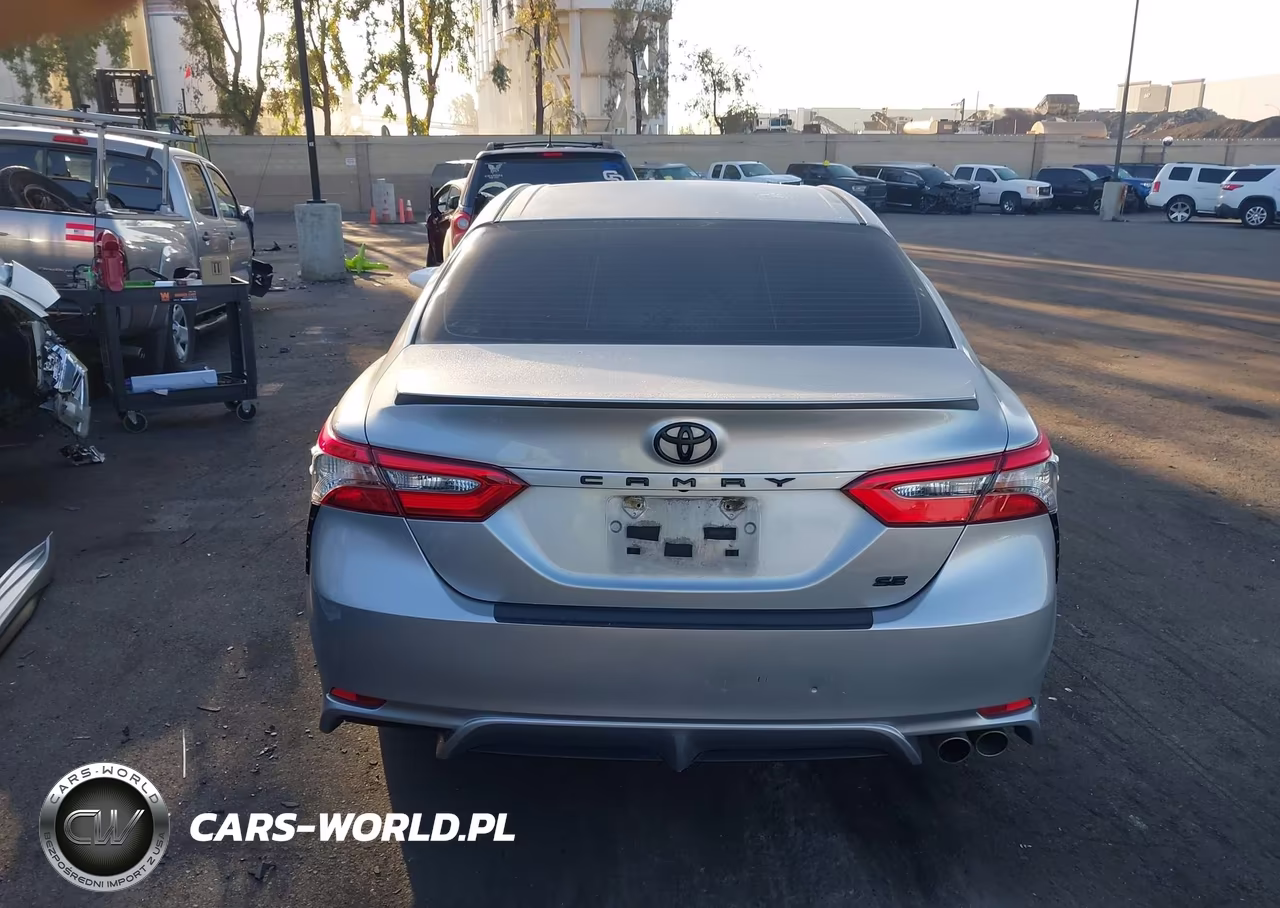 2018 Toyota Camry Se VIN:JTNB11HKXJ3036565 - 15
