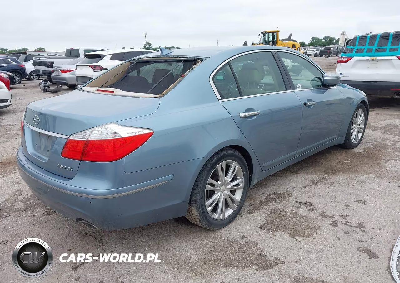 2011 Hyundai Genesis 3.8 VIN:KMHGC4DEXBU127686 - 4