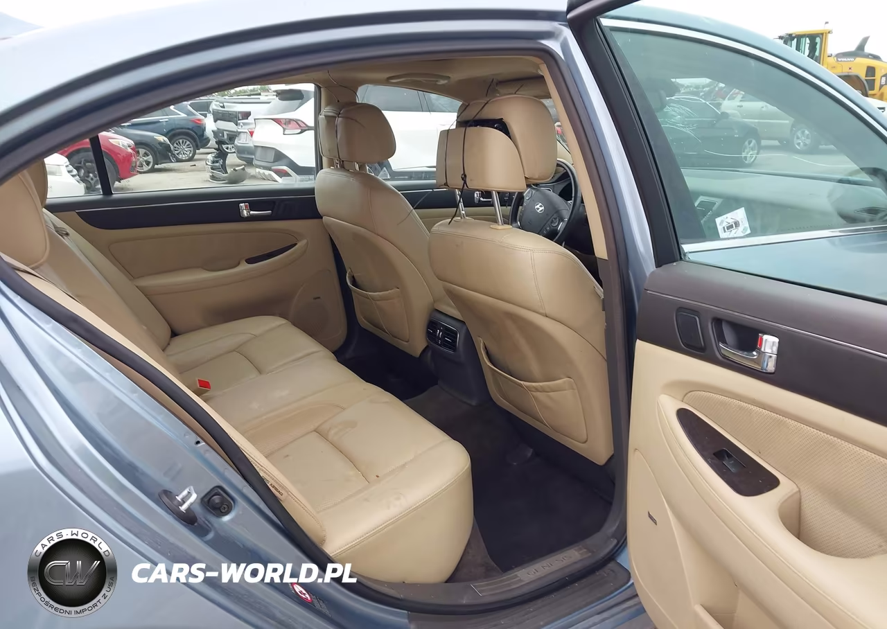 2011 Hyundai Genesis 3.8 VIN:KMHGC4DEXBU127686 - 8