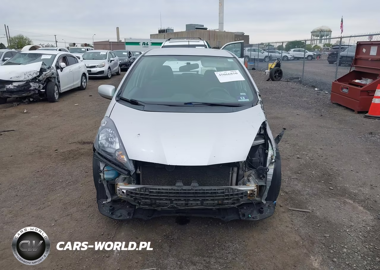 2012 Honda Fit Sport VIN:JHMGE8H50CC000502 - 12