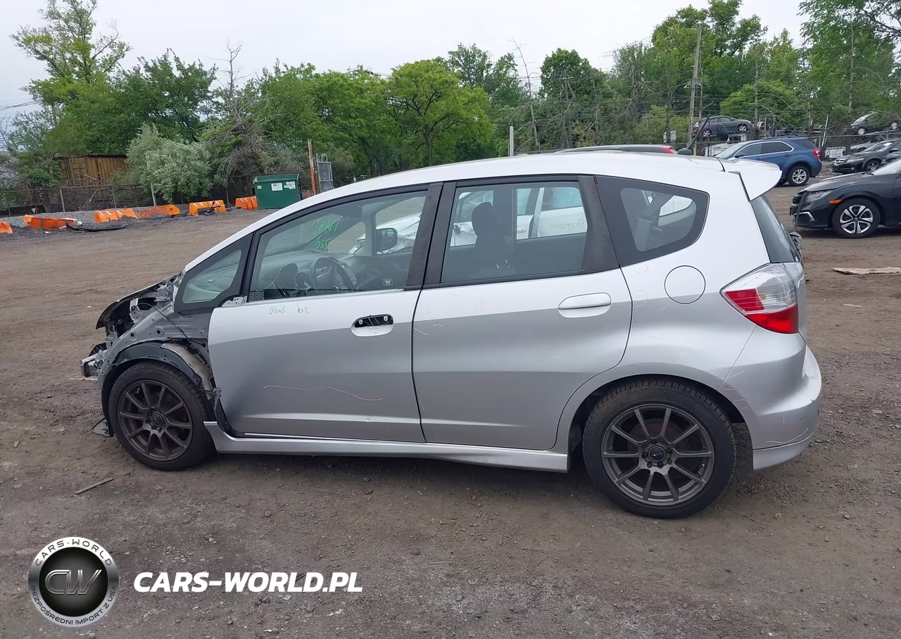 2012 Honda Fit Sport VIN:JHMGE8H50CC000502 - 14