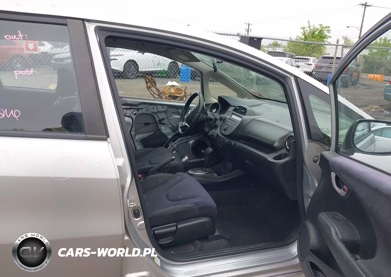2012 Honda Fit Sport VIN:JHMGE8H50CC000502 - 5