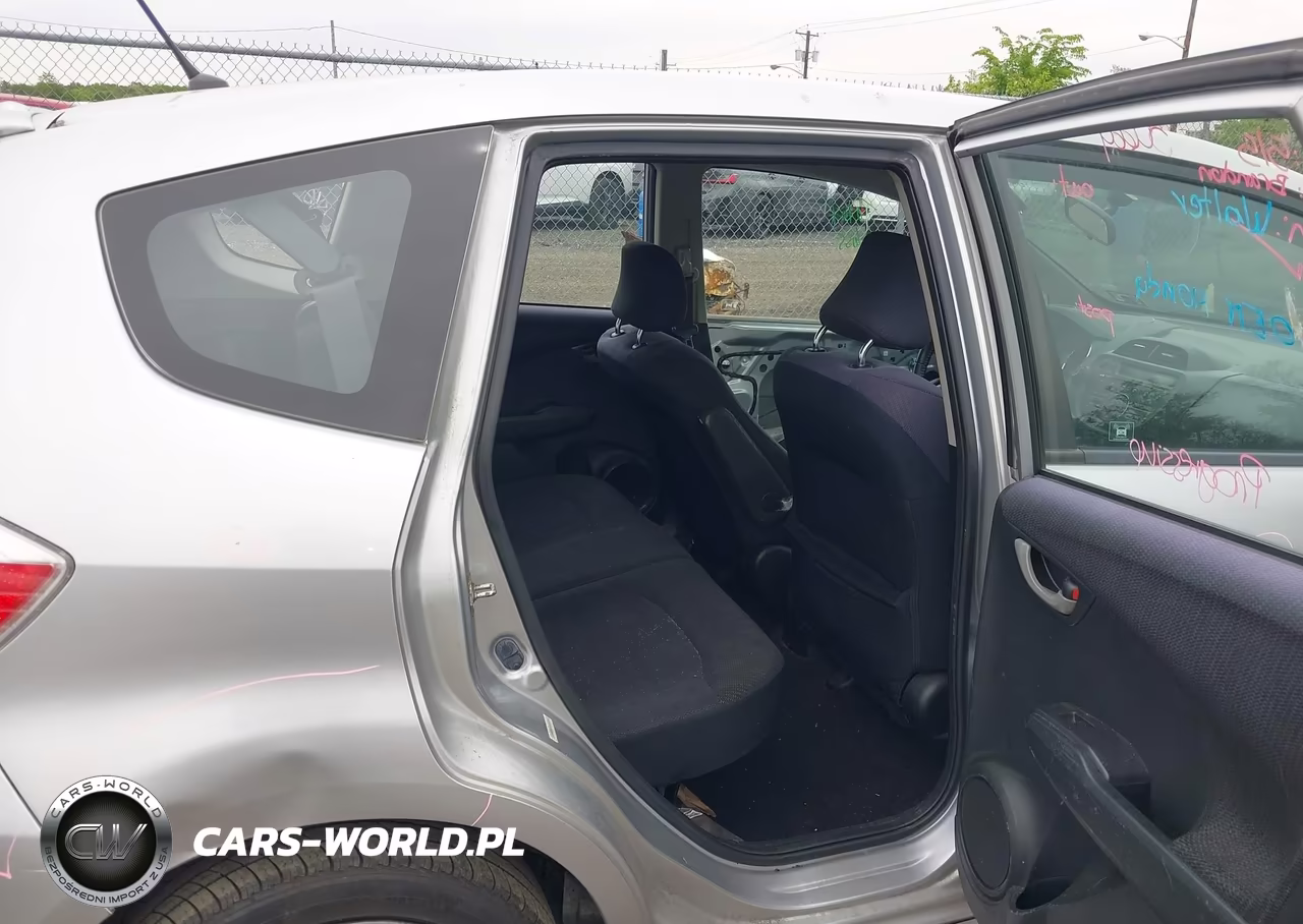 2012 Honda Fit Sport VIN:JHMGE8H50CC000502 - 8