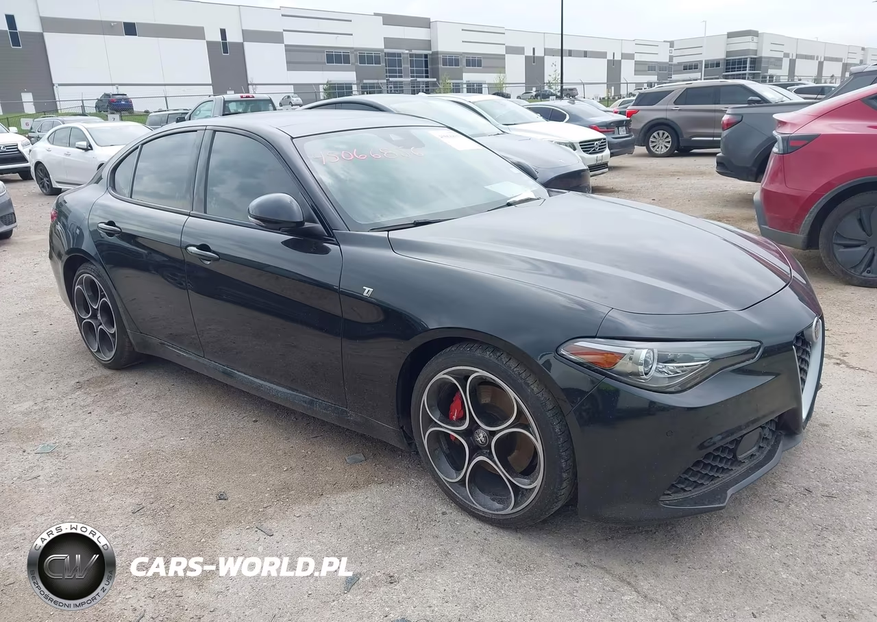 2023 Alfa Romeo Giulia Ti Rwd