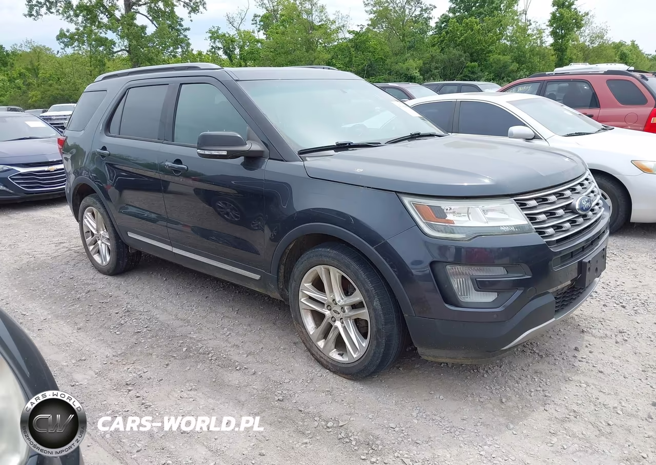 Główne zdjęcie 2017 Ford Explorer Xlt