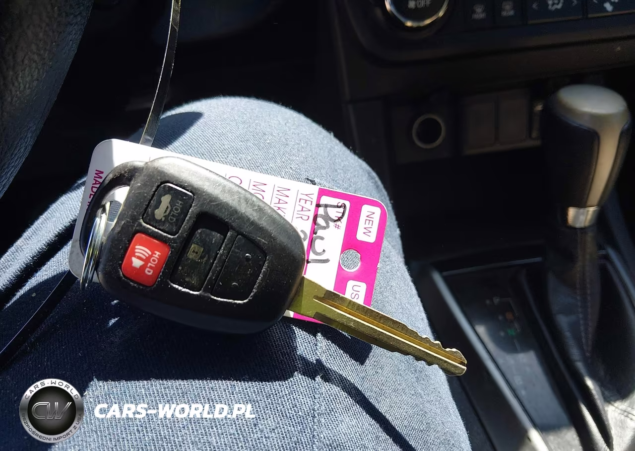 2016 Toyota Corolla Le VIN:2T1BURHEXGC690826 - 11