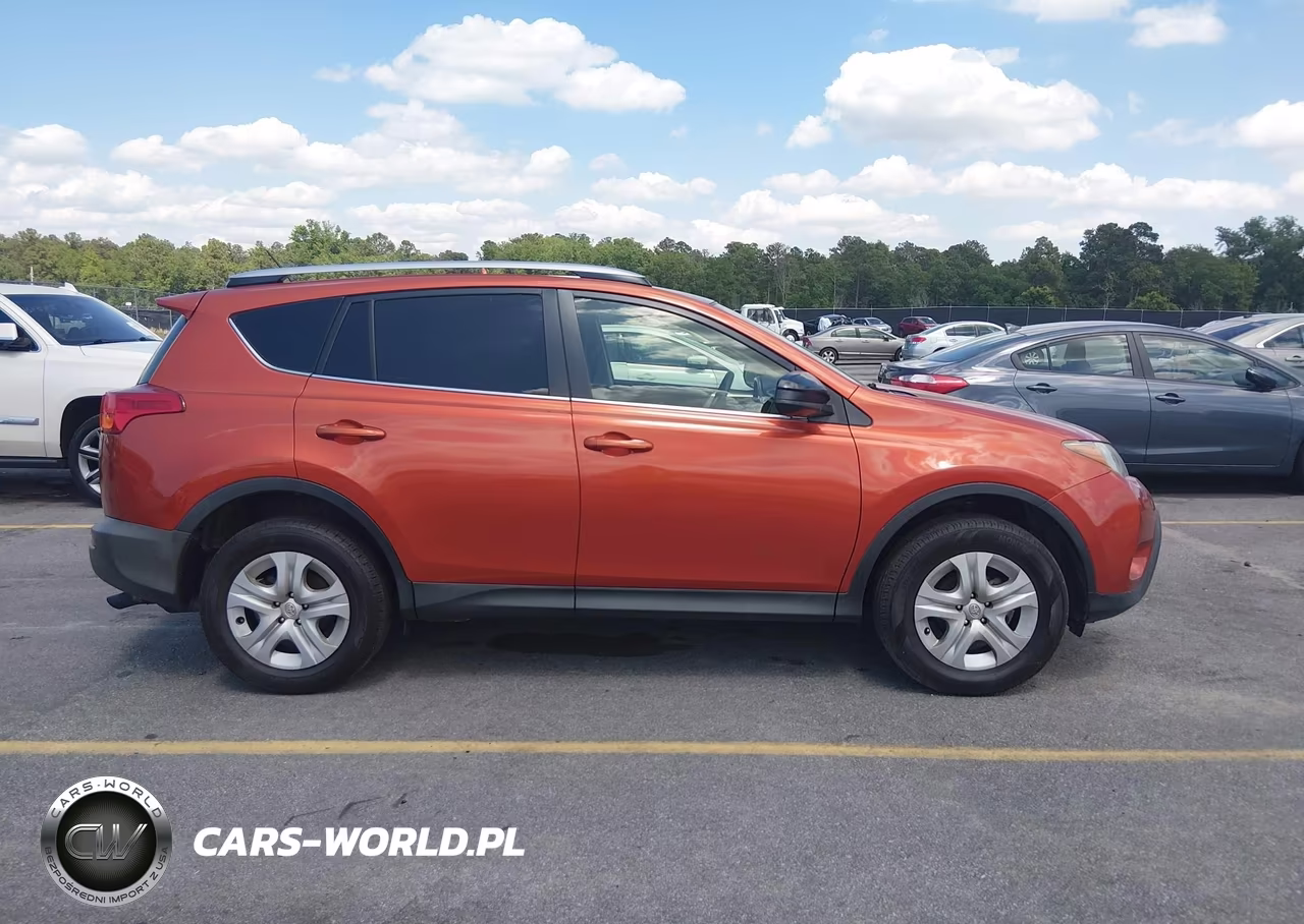 2015 Toyota Rav4 Le VIN:JTMZFREV2FJ034684 - 14