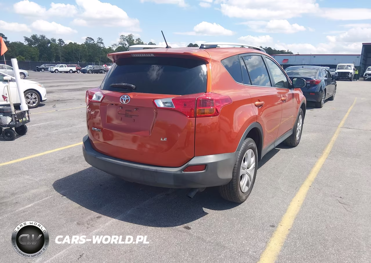 2015 Toyota Rav4 Le VIN:JTMZFREV2FJ034684 - 4