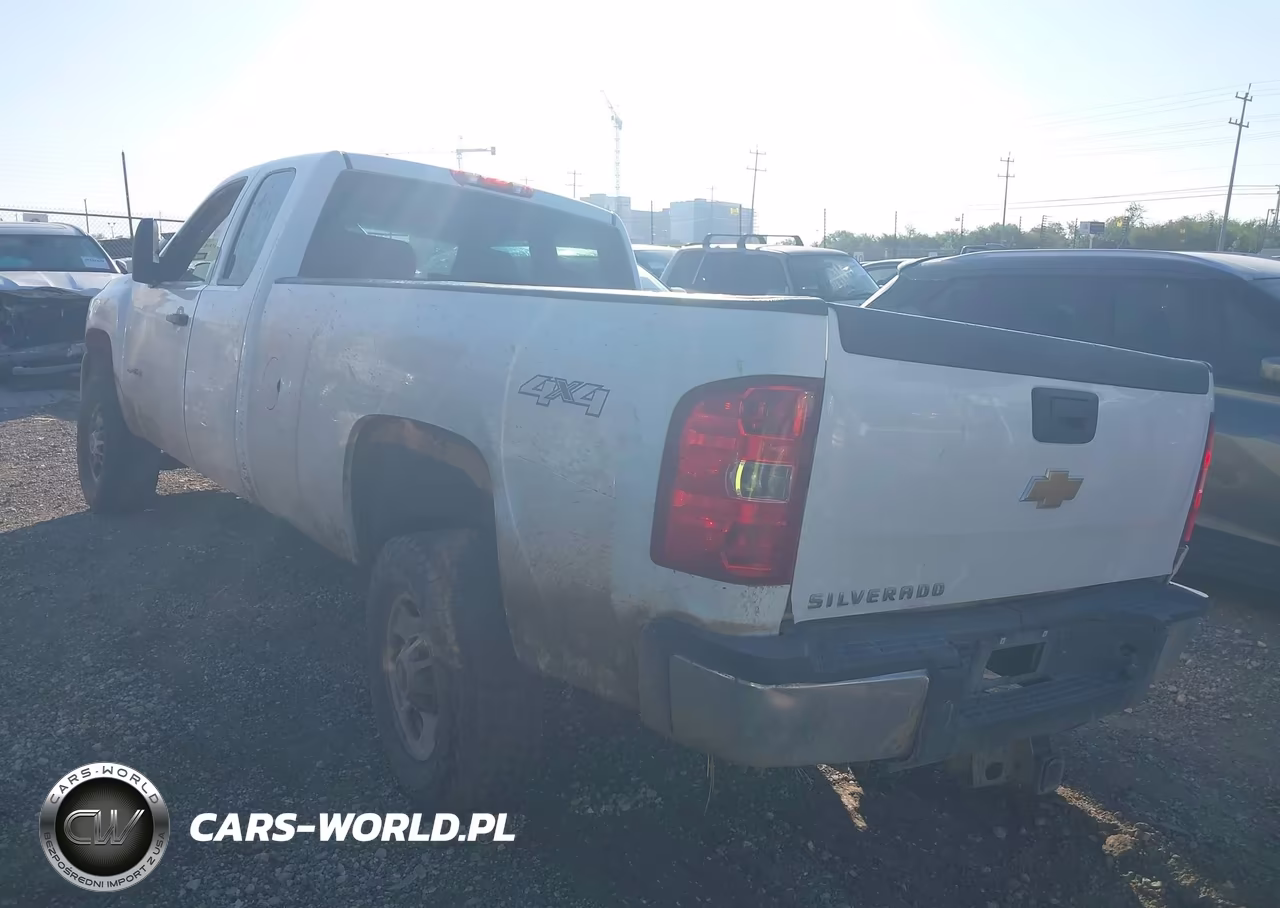 2013 Chevrolet Silverado 2500Hd Work Truck VIN:1GC2KVCG8DZ323027 - 3