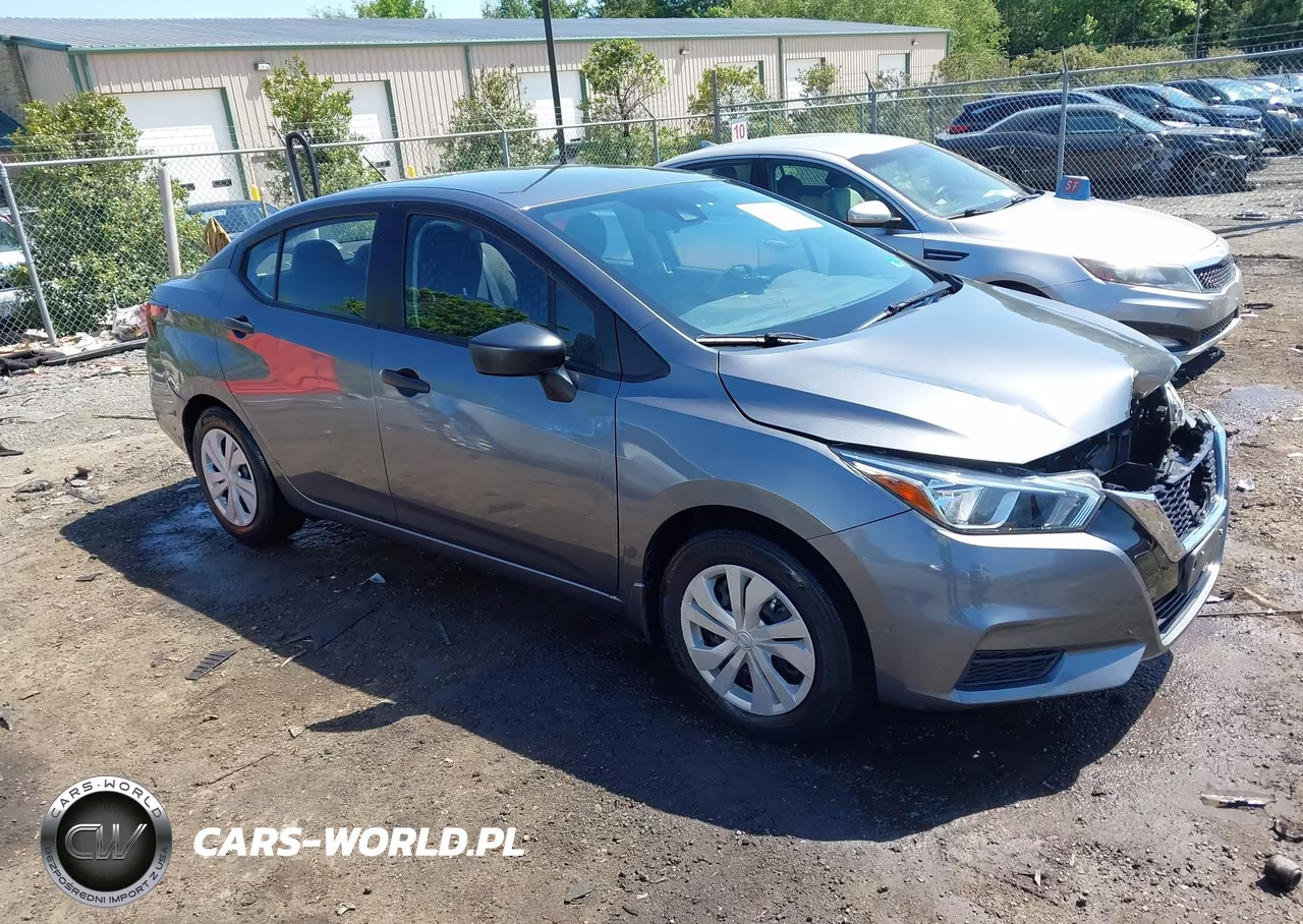 2021 Nissan Versa S 5-Speed Manual Transmission – zdjęcie 1 z 18