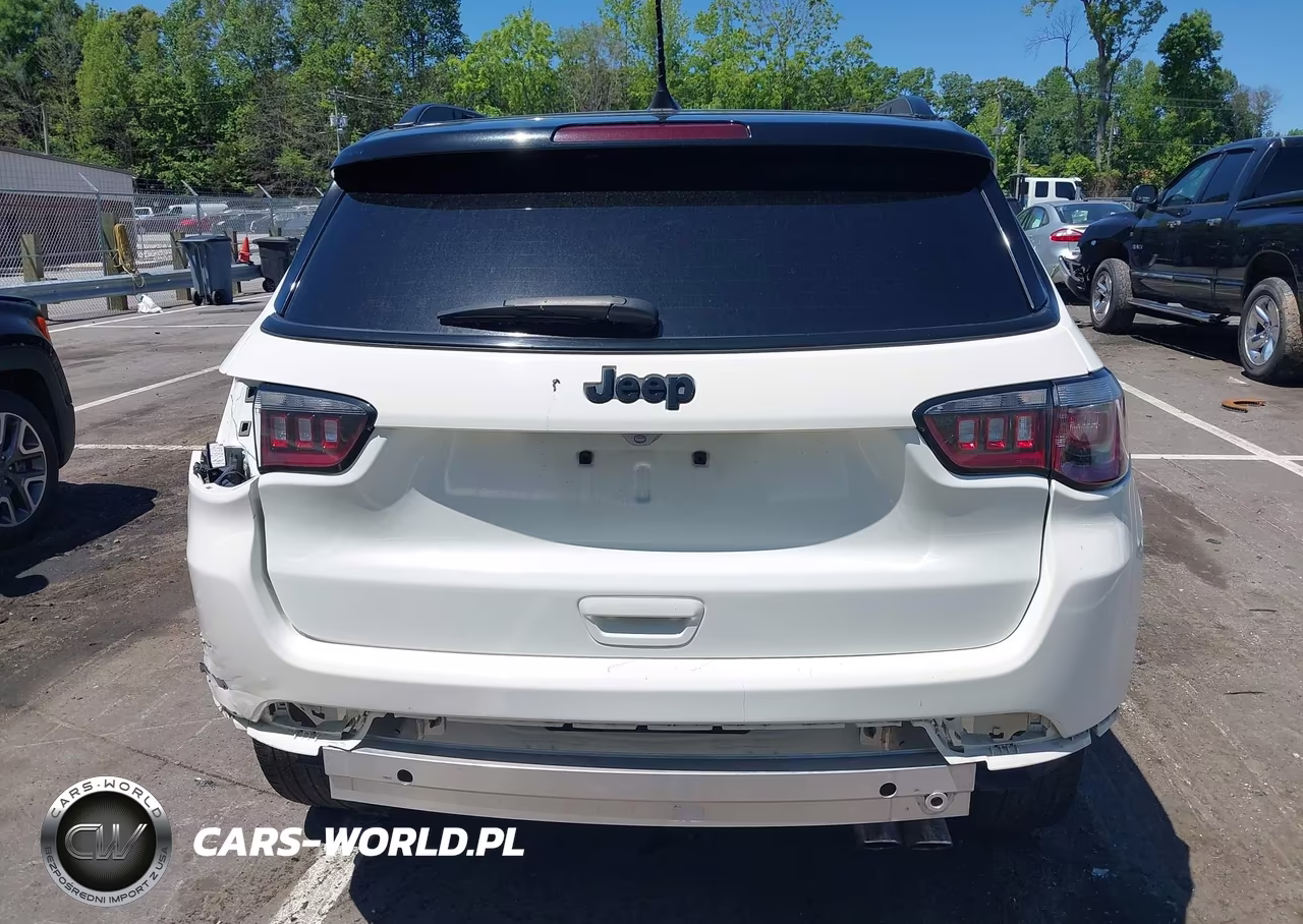 2019 Jeep Compass Altitude Fwd VIN:3C4NJCBBXKT833183 - 16