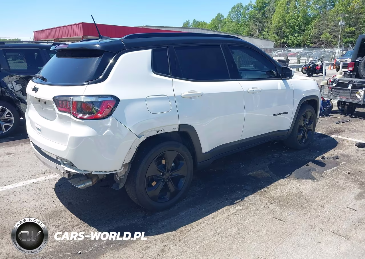 2019 Jeep Compass Altitude Fwd VIN:3C4NJCBBXKT833183 - 4