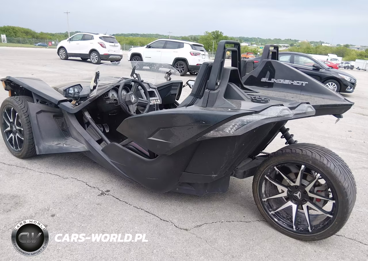 2017 Polaris Slingshot VIN:57XAASFA0H8119006 - 3