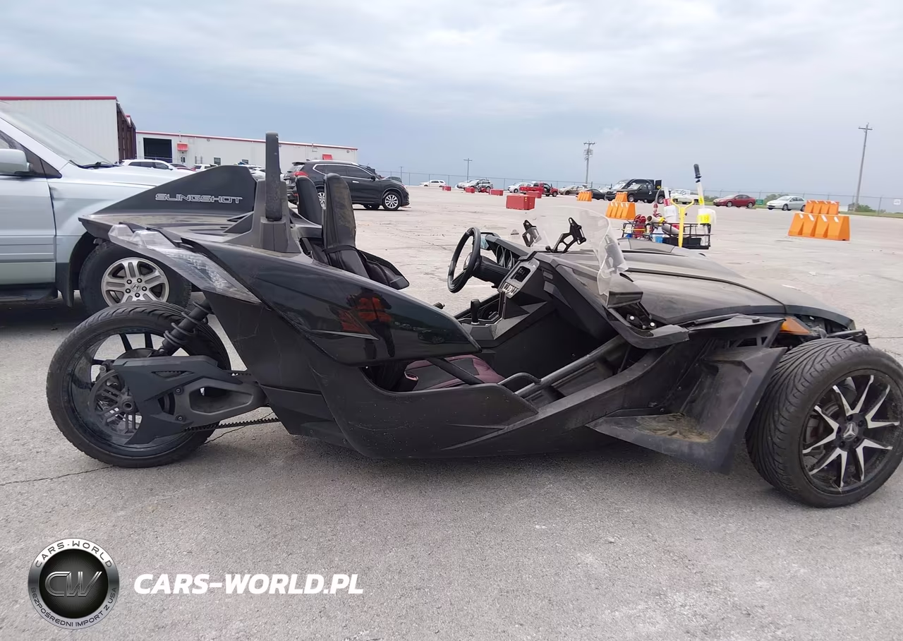 2017 Polaris Slingshot VIN:57XAASFA0H8119006 - 4